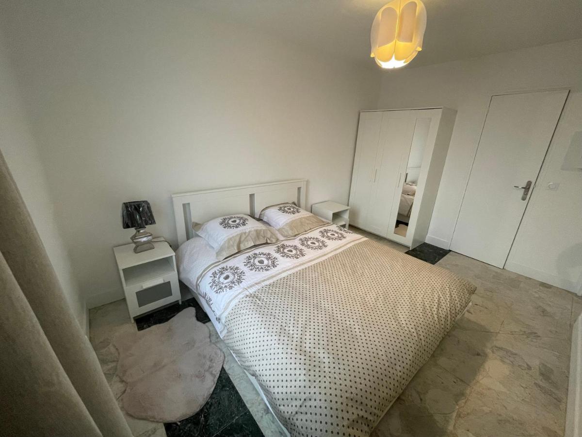 Joli T2, Terrasse Et Jardin, Ideal Pour Familles, A 15 Min De L'Aeroport Roissy Cdg Tremblay-en-France Kültér fotó