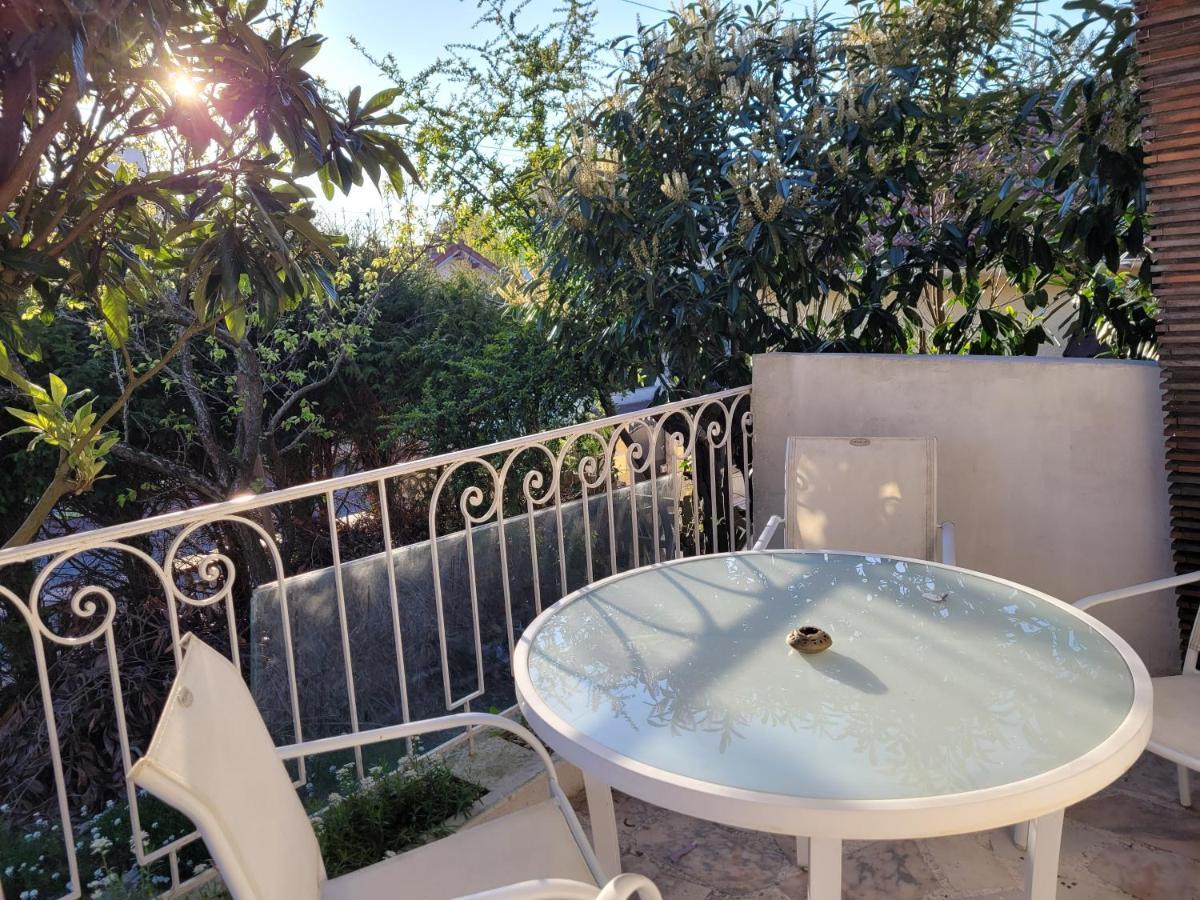 Joli T2, Terrasse Et Jardin, Ideal Pour Familles, A 15 Min De L'Aeroport Roissy Cdg Tremblay-en-France Kültér fotó