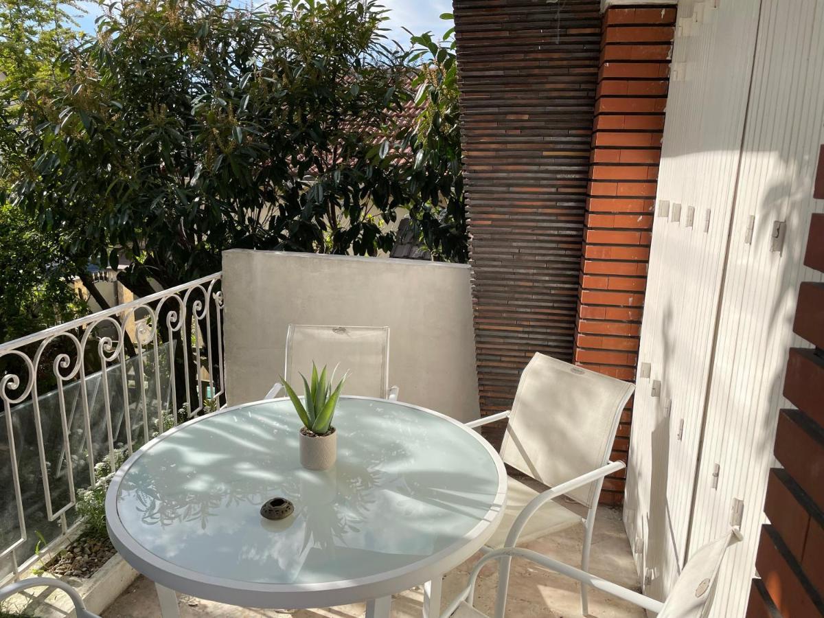 Joli T2, Terrasse Et Jardin, Ideal Pour Familles, A 15 Min De L'Aeroport Roissy Cdg Tremblay-en-France Kültér fotó