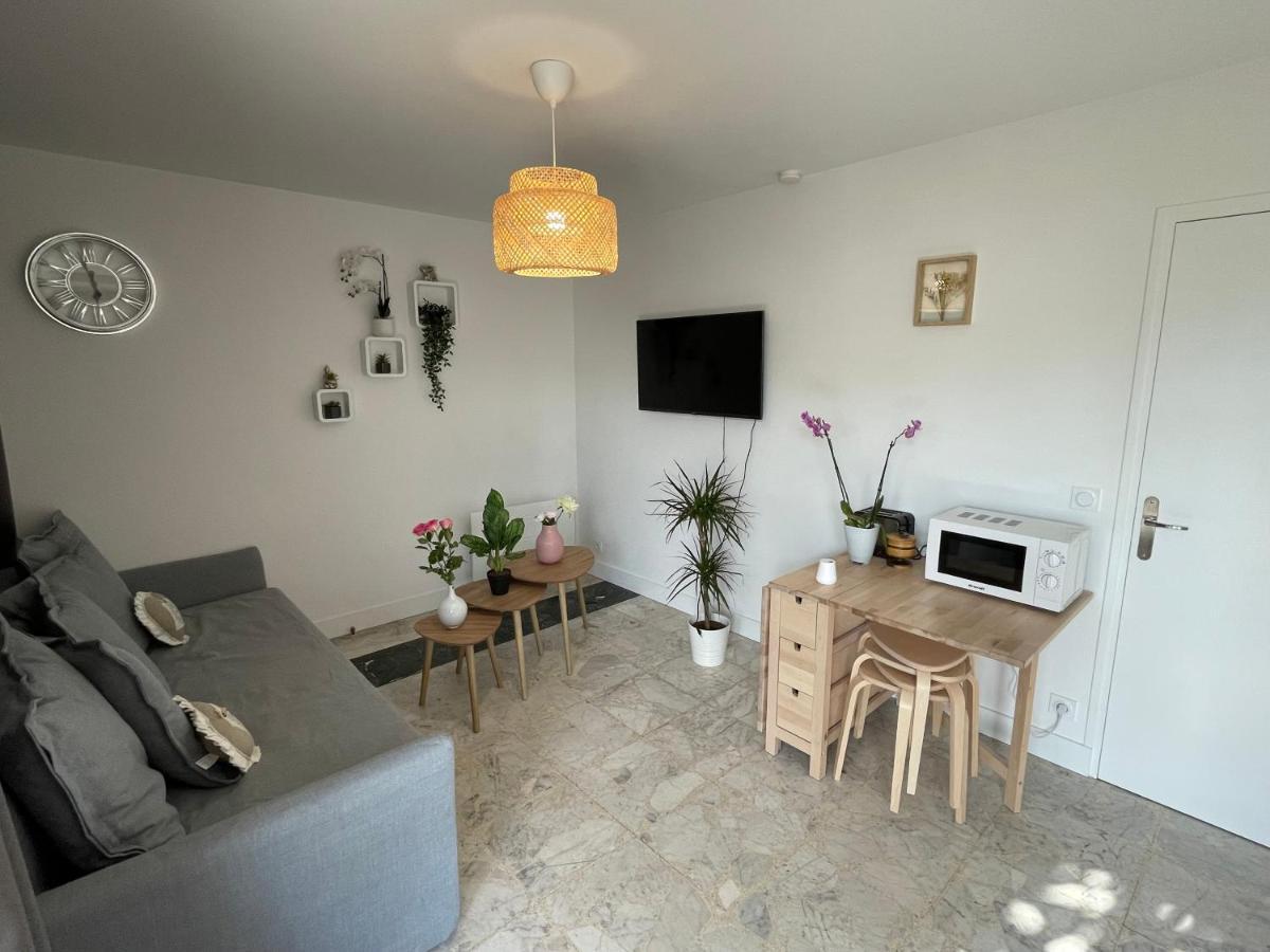 Joli T2, Terrasse Et Jardin, Ideal Pour Familles, A 15 Min De L'Aeroport Roissy Cdg Tremblay-en-France Kültér fotó