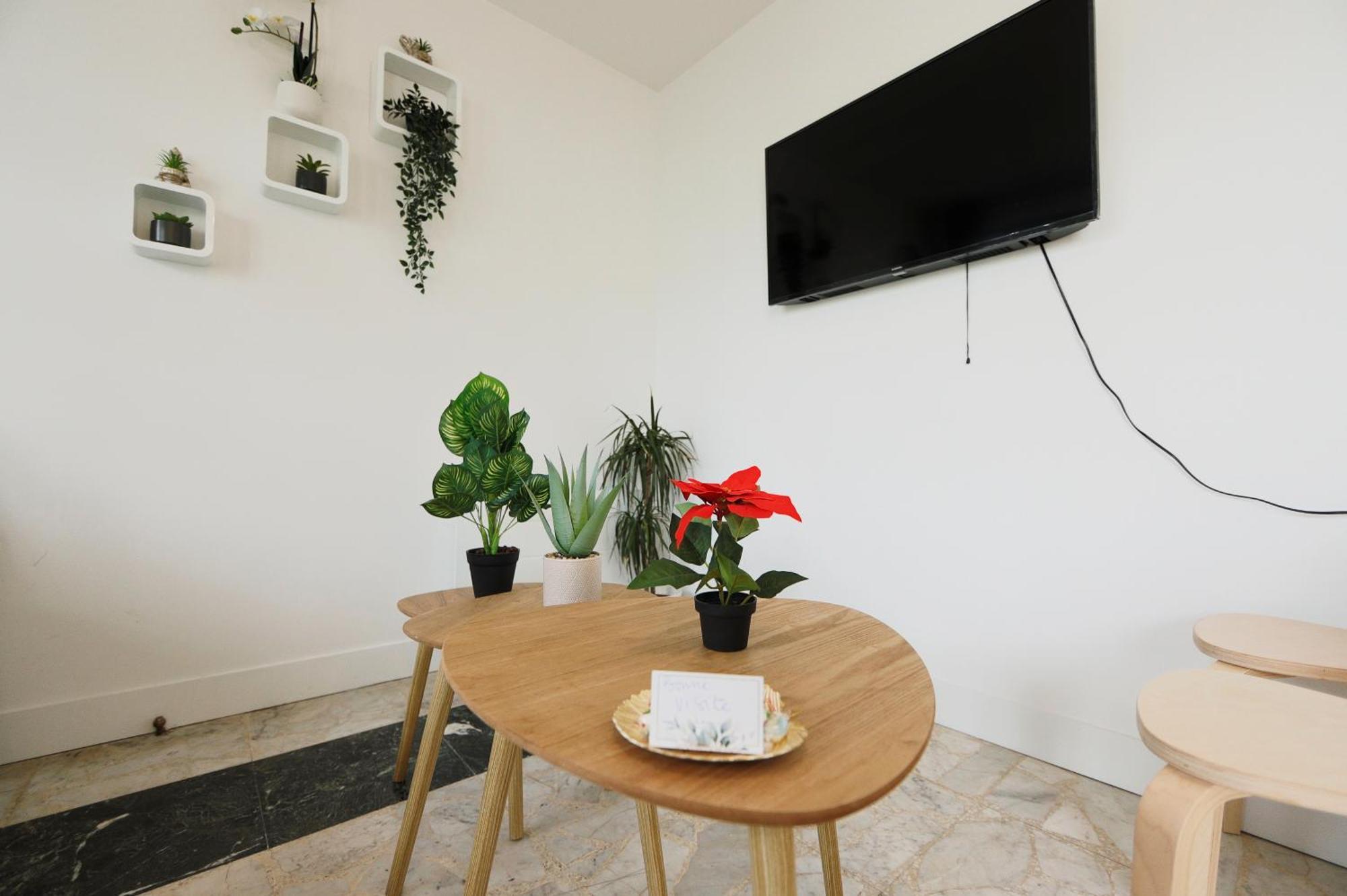 Joli T2, Terrasse Et Jardin, Ideal Pour Familles, A 15 Min De L'Aeroport Roissy Cdg Tremblay-en-France Kültér fotó